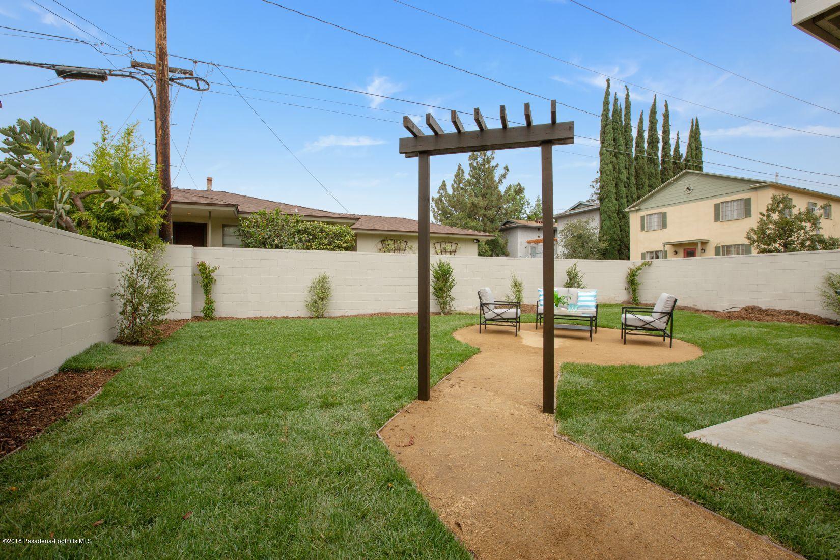 1081 Del Rey Avenue Pasadena, CA 91107 - Photo 17 of 19 5I1A9336_28
