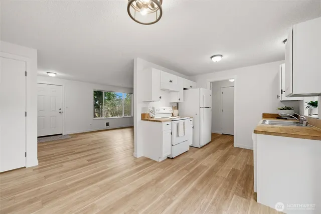 $445,000 | 26814 Webb Circle Northeast, Kingston, WA 98346