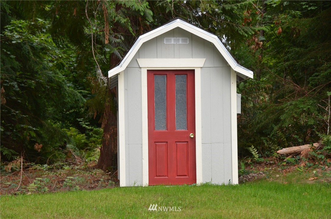 1863 Southeast Mullenix Road Port Orchard, WA 98367 - Photo 19 of 23 Gallery Image 19