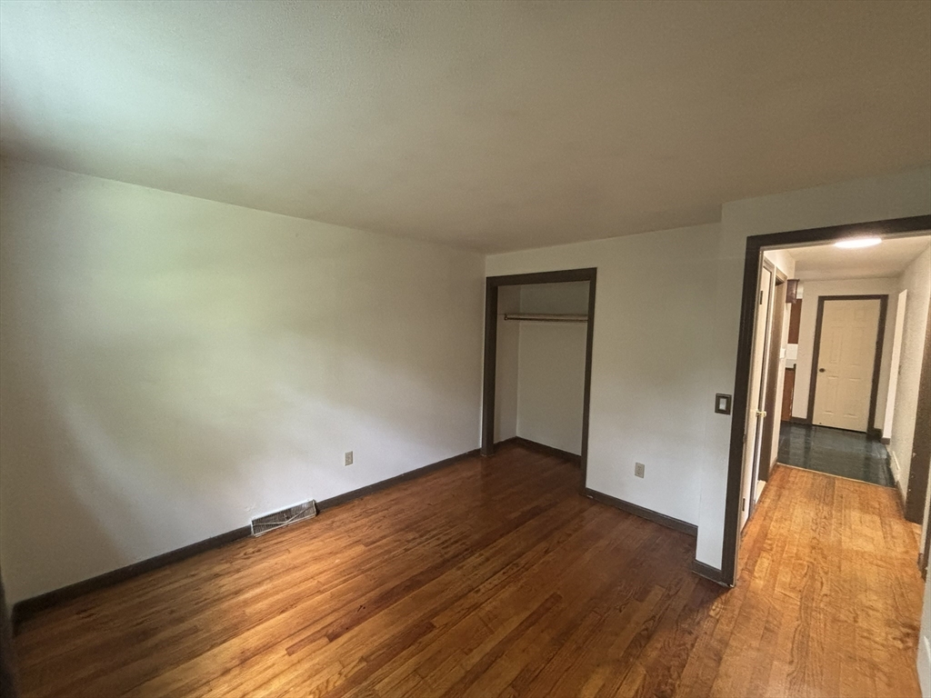 39 Huntington Road Hadley, MA 01035 - Photo 18 of 25