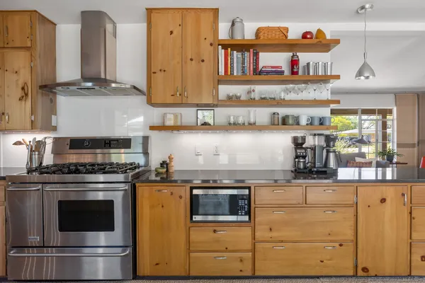 $1,075,000 | 1408 Larkwood Drive, Austin, TX 78723