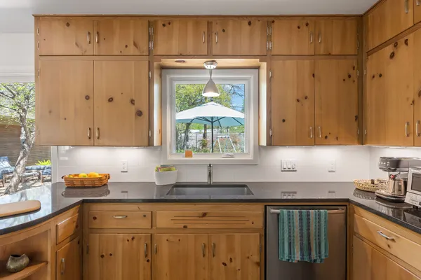 $1,075,000 | 1408 Larkwood Drive, Austin, TX 78723