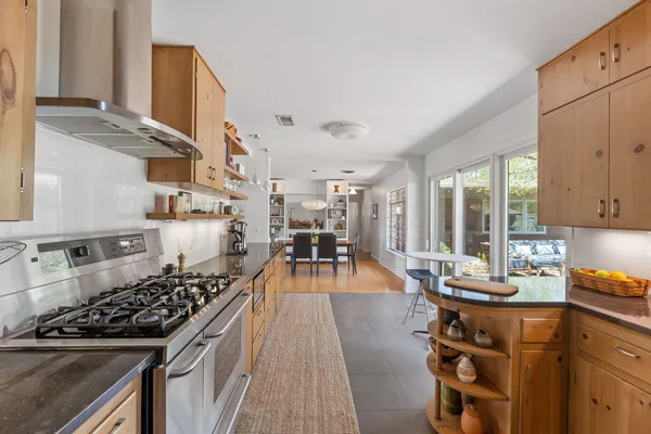 $1,075,000 | 1408 Larkwood Drive, Austin, TX 78723