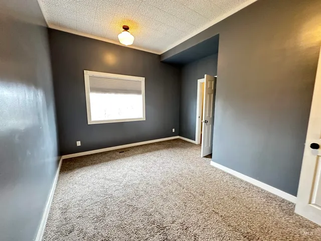 $862,000 | 732 West Walnut Avenue, Genesee, ID 83832