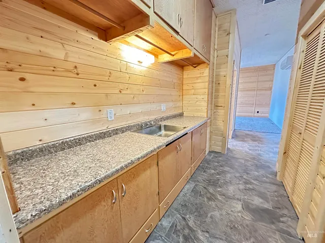 $862,000 | 732 West Walnut Avenue, Genesee, ID 83832