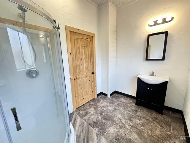 $862,000 | 732 West Walnut Avenue, Genesee, ID 83832