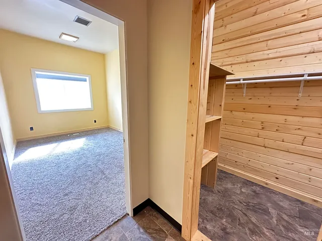 $862,000 | 732 West Walnut Avenue, Genesee, ID 83832