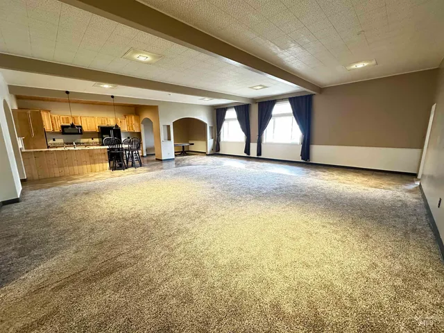 $862,000 | 732 West Walnut Avenue, Genesee, ID 83832