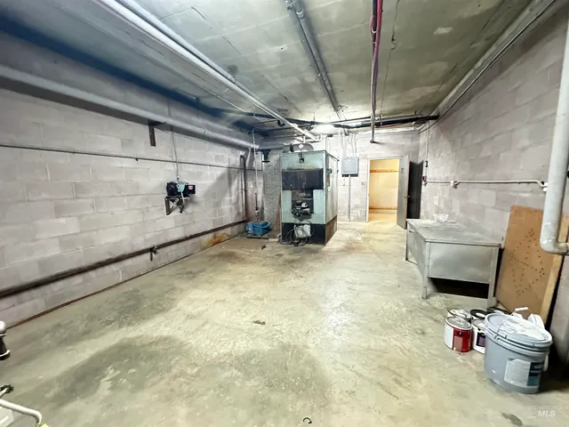 $862,000 | 732 West Walnut Avenue, Genesee, ID 83832