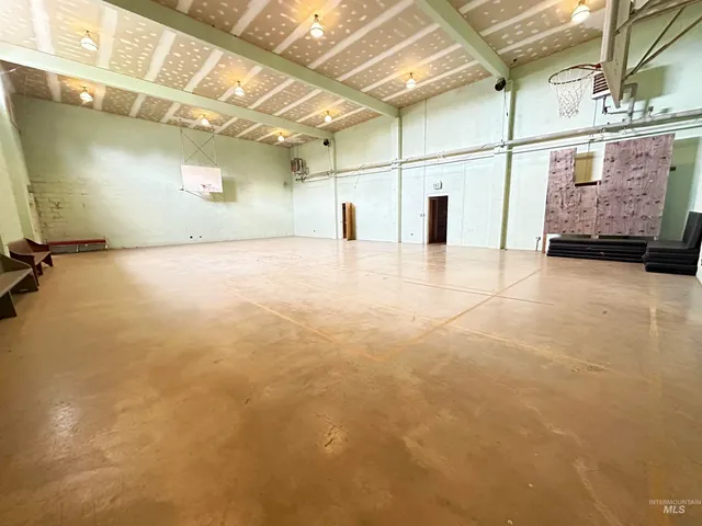 $862,000 | 732 West Walnut Avenue, Genesee, ID 83832