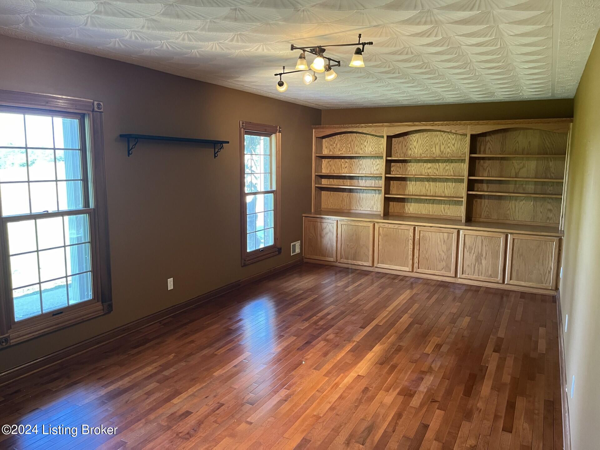 1582 Balltown Road Bardstown, KY 40004 - Photo 12 of 30 11