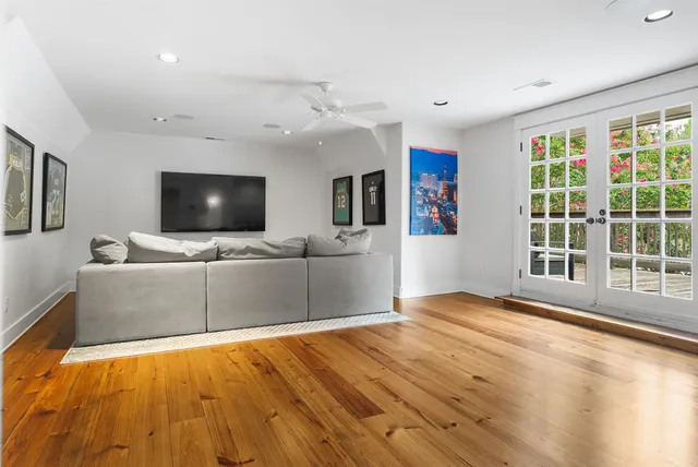 $679,000 | 2813 Central Avenue, Memphis, TN 38111