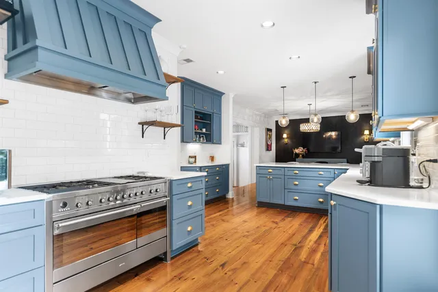 $679,000 | 2813 Central Avenue, Memphis, TN 38111