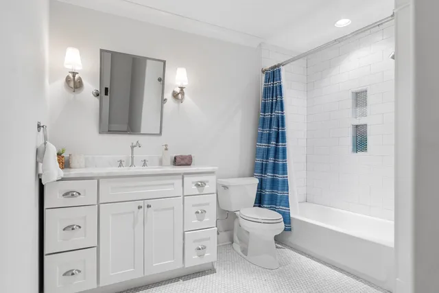 $679,000 | 2813 Central Avenue, Memphis, TN 38111