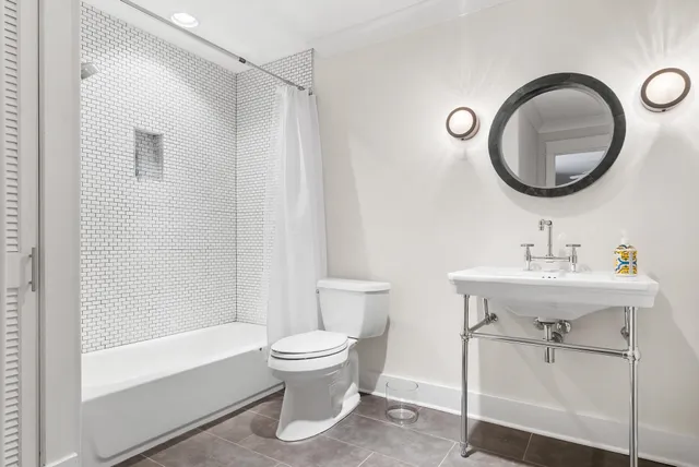 $679,000 | 2813 Central Avenue, Memphis, TN 38111