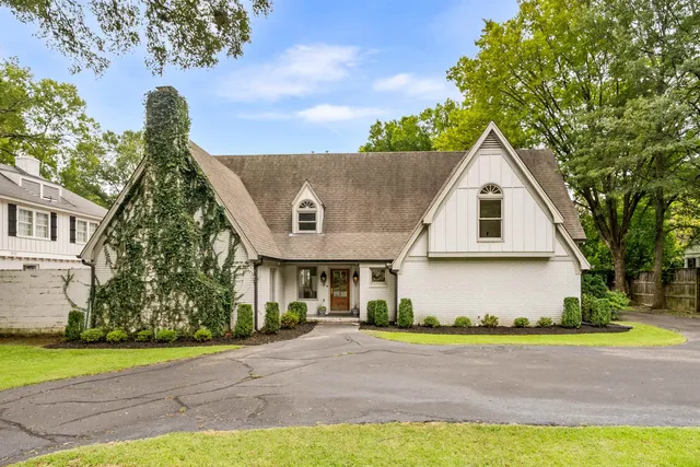 $679,000 | 2813 Central Avenue, Memphis, TN 38111