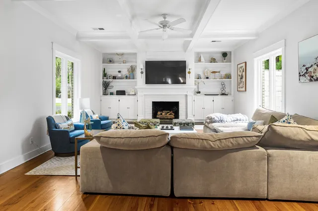 $679,000 | 2813 Central Avenue, Memphis, TN 38111