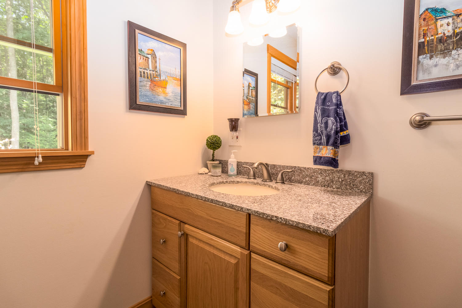 37 Bailey Farm Road Freeport, ME 04032 - Photo 21 of 49 First Floor Bathroom