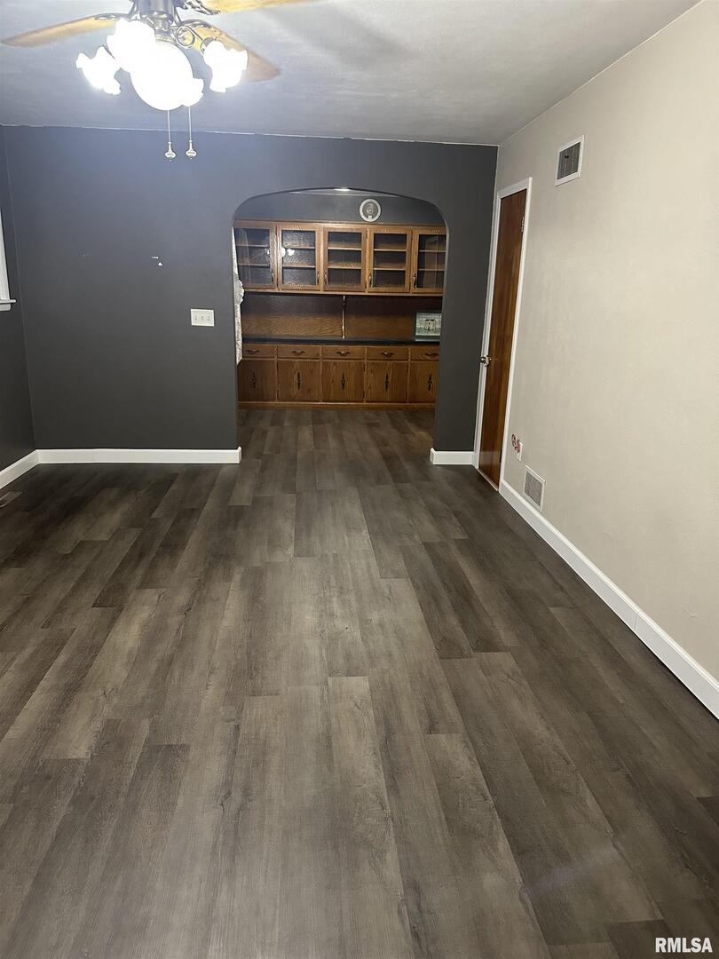 728 East 4th Street Flora, IL 62839 - Photo 16 of 23 Gallery Image 16