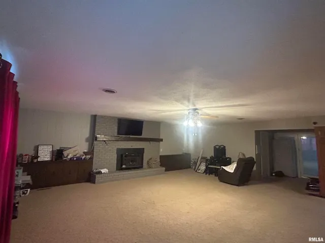 $157,500 | 728 East 4th Street, Flora, IL 62839