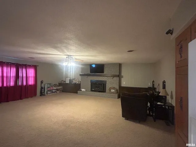 $157,500 | 728 East 4th Street, Flora, IL 62839