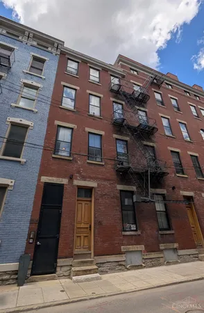 $255,000 | 26 East 14th Street, Unit 203, Cincinnati, OH 45202