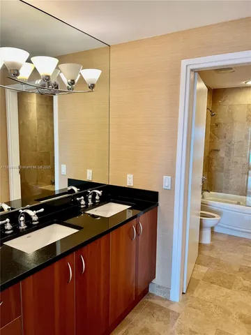 $4,300 | 300 South Biscayne Boulevard, Unit 2006, Miami, FL 33131
