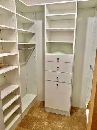 $4,200 | 300 South Biscayne Boulevard, Unit 2006, Miami, FL 33131