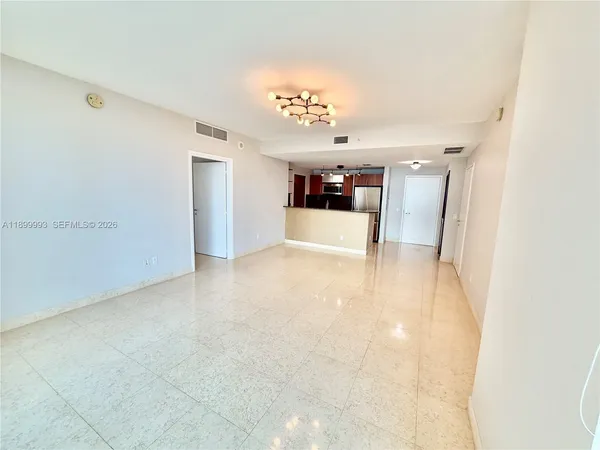 $4,200 | 300 South Biscayne Boulevard, Unit 2006, Miami, FL 33131