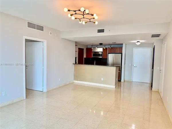 $4,200 | 300 South Biscayne Boulevard, Unit 2006, Miami, FL 33131