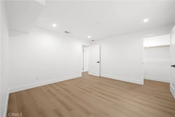 $4,079 | 2922 12th Avenue, Los Angeles, CA 90018