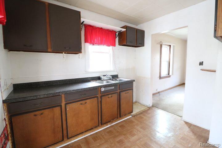 3917 Red Arrow Road Flint, MI 48507 - Photo 5 of 12