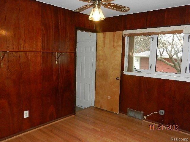 2164 Derby Road Birmingham, MI 48009 - Photo 12 of 21 DSCN5572.JPG