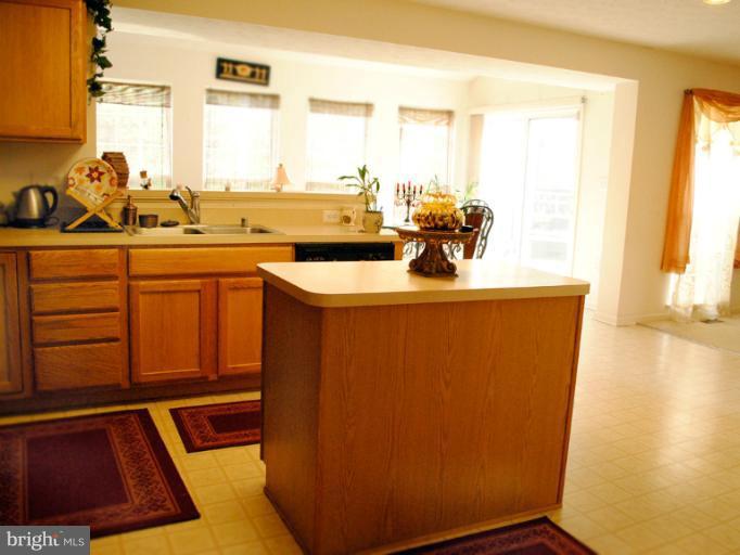 7743 Rotherham Drive Hanover, MD 21076 - Photo 11 of 27 Kitchen