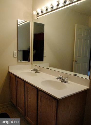 7743 Rotherham Drive Hanover, MD 21076 - Photo 19 of 27 Bath (Master)