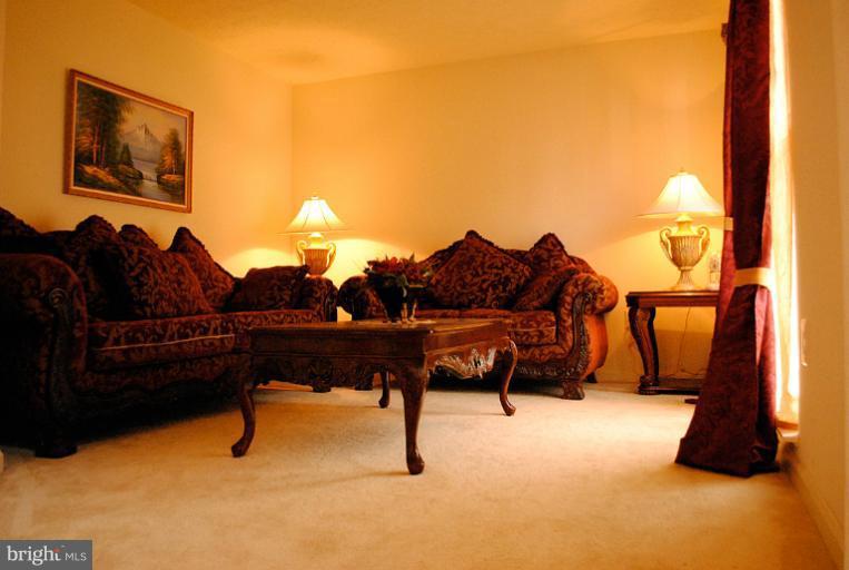 7743 Rotherham Drive Hanover, MD 21076 - Photo 6 of 27 Living Room