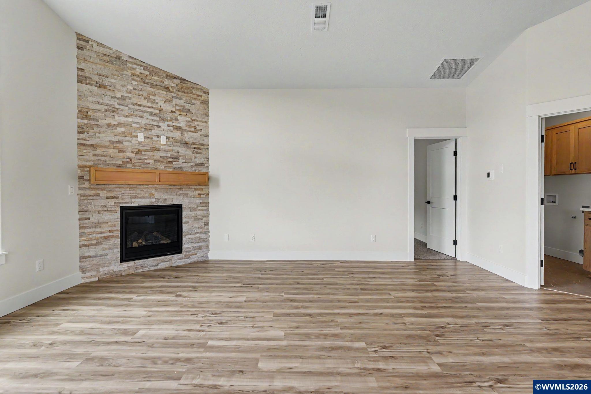 5642 Jeremy Vly Road Southeast Salem, OR 97306 - Photo 12 of 43