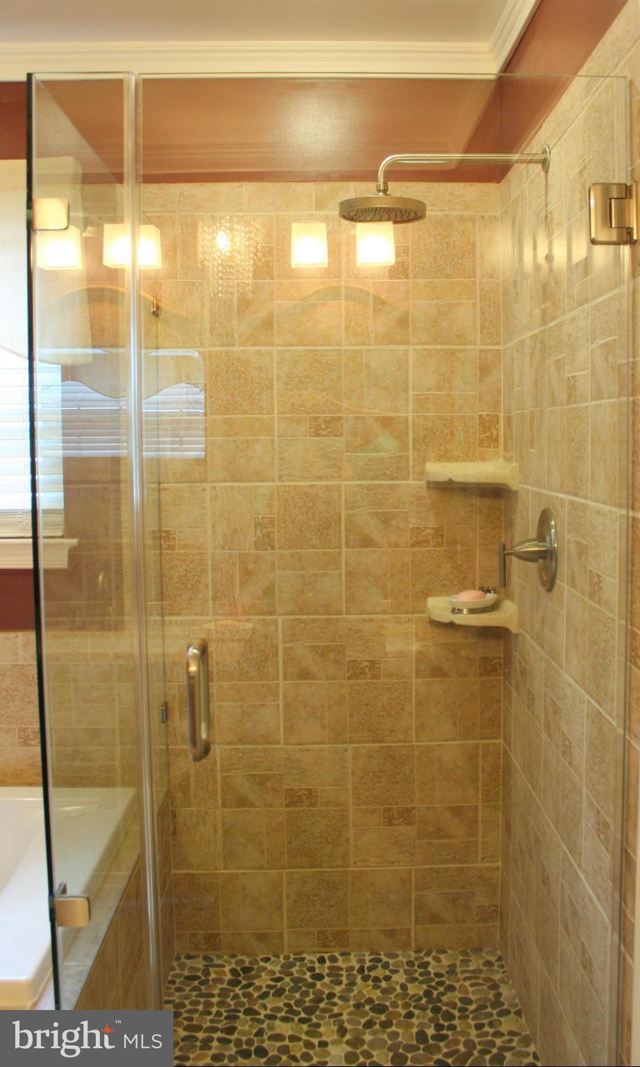 337 Enfield Road Joppa, MD 21085 - Photo 17 of 29 Bath (Master)