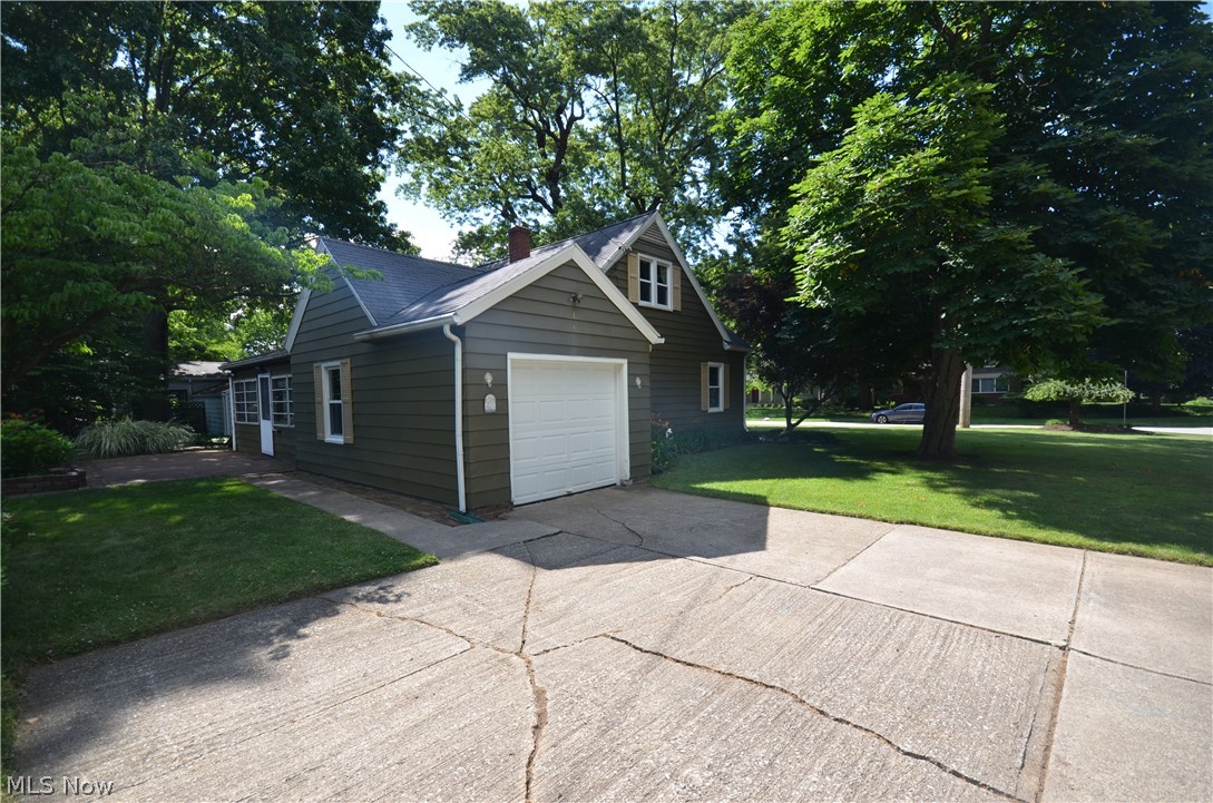 2865 Lee Road Silver Lake, OH 44224 - Photo 28 of 35