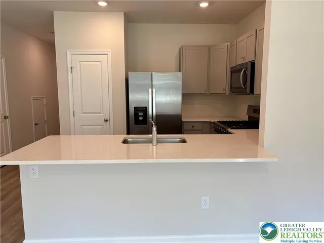 $2,390 | 1203 Susan Circle, Breinigsville, PA 18031