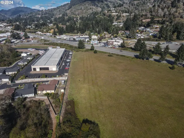 a view of a lake with outdoor space