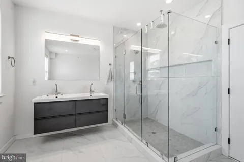 $590,000 | 2604 Reed Street, Philadelphia, PA 19146