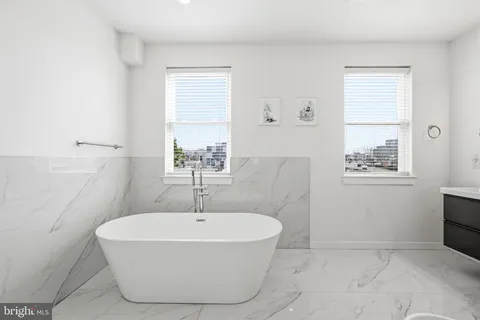 $590,000 | 2604 Reed Street, Philadelphia, PA 19146