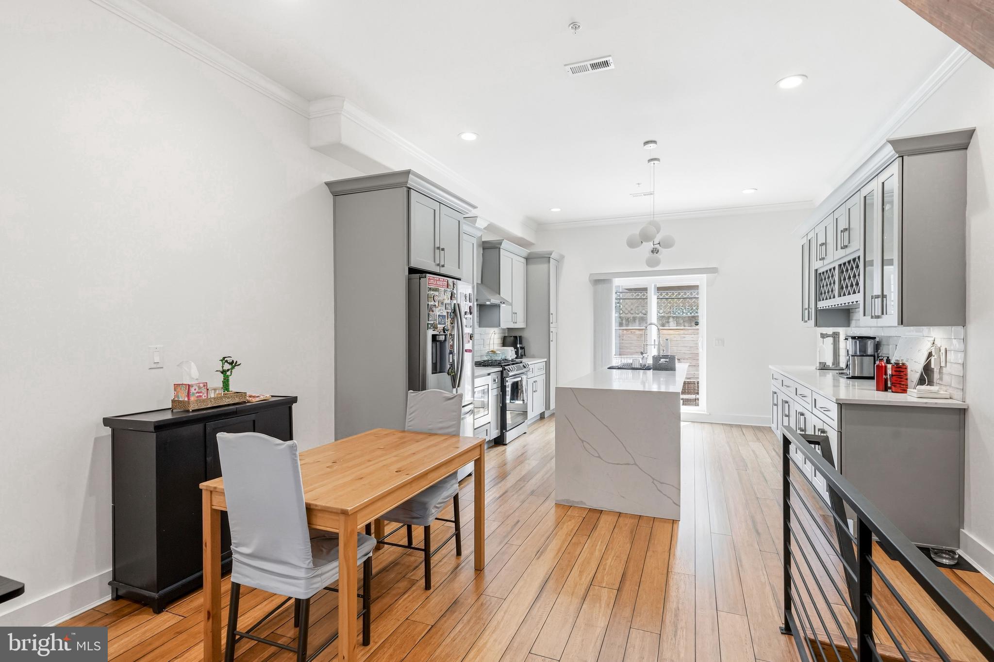 2604 Reed Street Philadelphia, PA 19146 - Photo 9 of 46