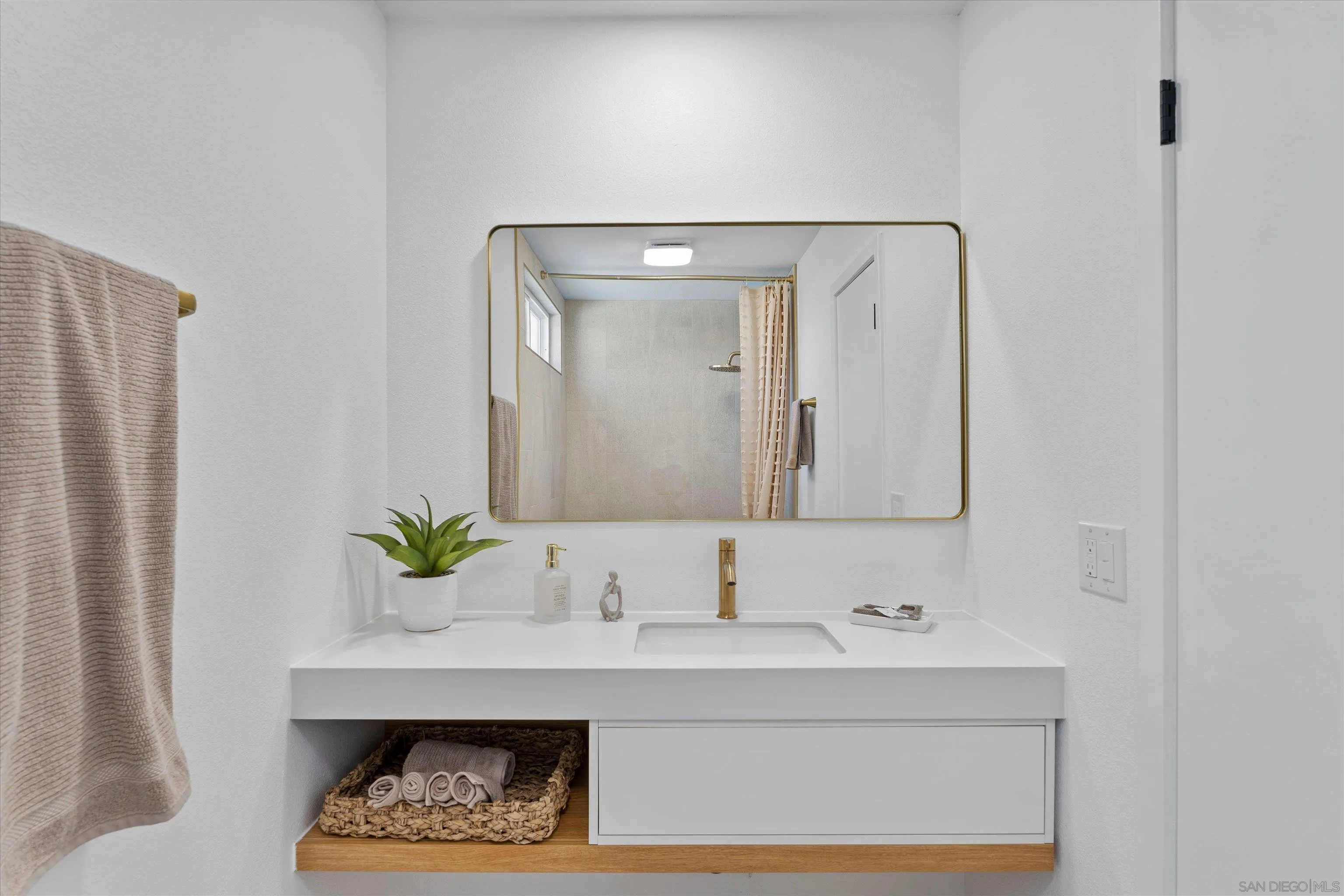 13111 Tobiasson Road Poway, CA 92064 - Photo 11 of 26