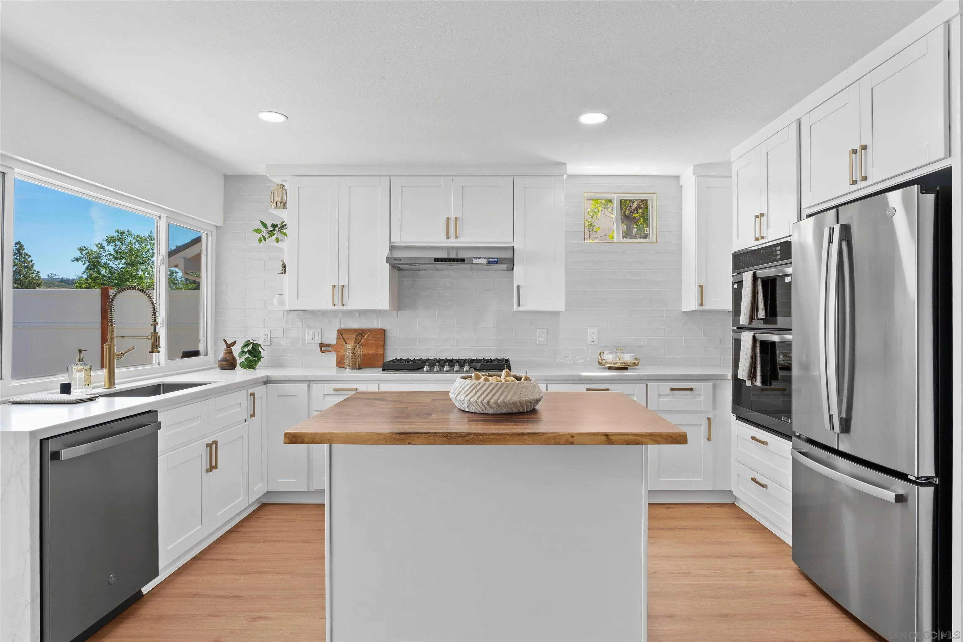 13111 Tobiasson Road Poway, CA 92064 - Photo 6 of 26