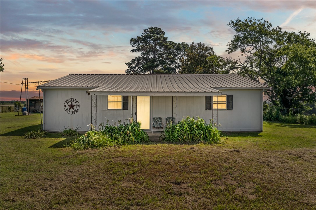 654 Lcr 654 Road Thornton, TX 76687 - Photo 43 of 64 a view of a house with garden