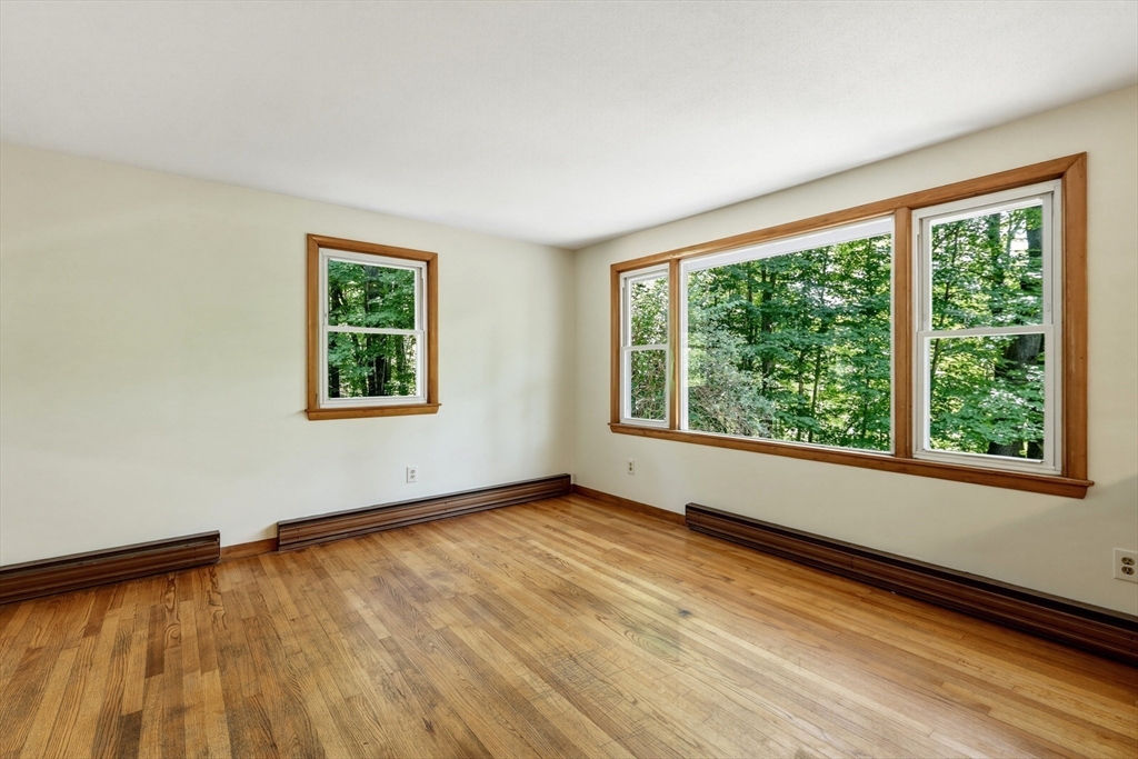 418 State Street Amherst, MA 01002 - Photo 14 of 39