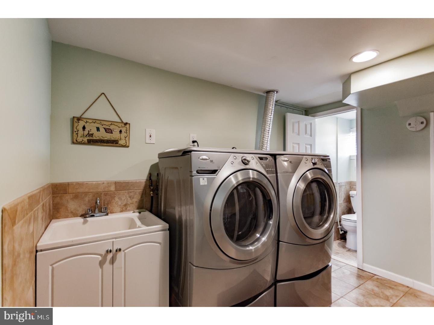 3218 Gurley Road Philadelphia, PA 19154 - Photo 15 of 25
