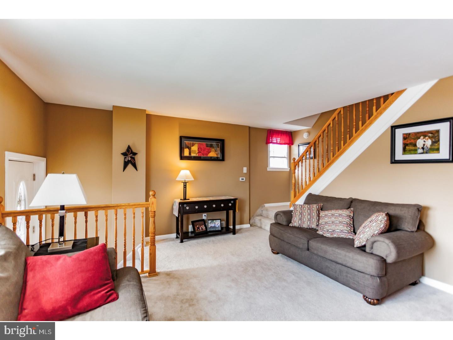 3218 Gurley Road Philadelphia, PA 19154 - Photo 4 of 25